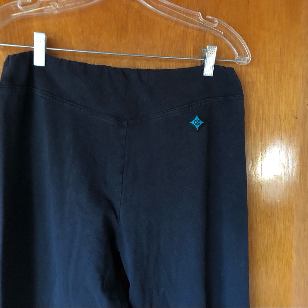 Verve Leda pant size large, black. Minor fading but no holes, in good condition.